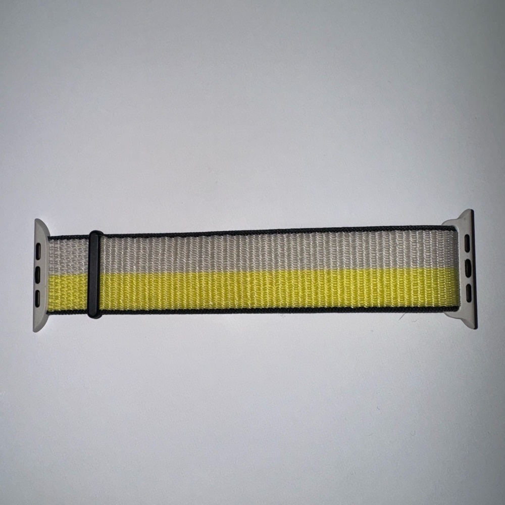 Apple Watch 45mm Oat Milk/Lemon Zest Sport Loop